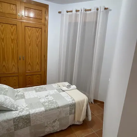 De ,2 Apartment *